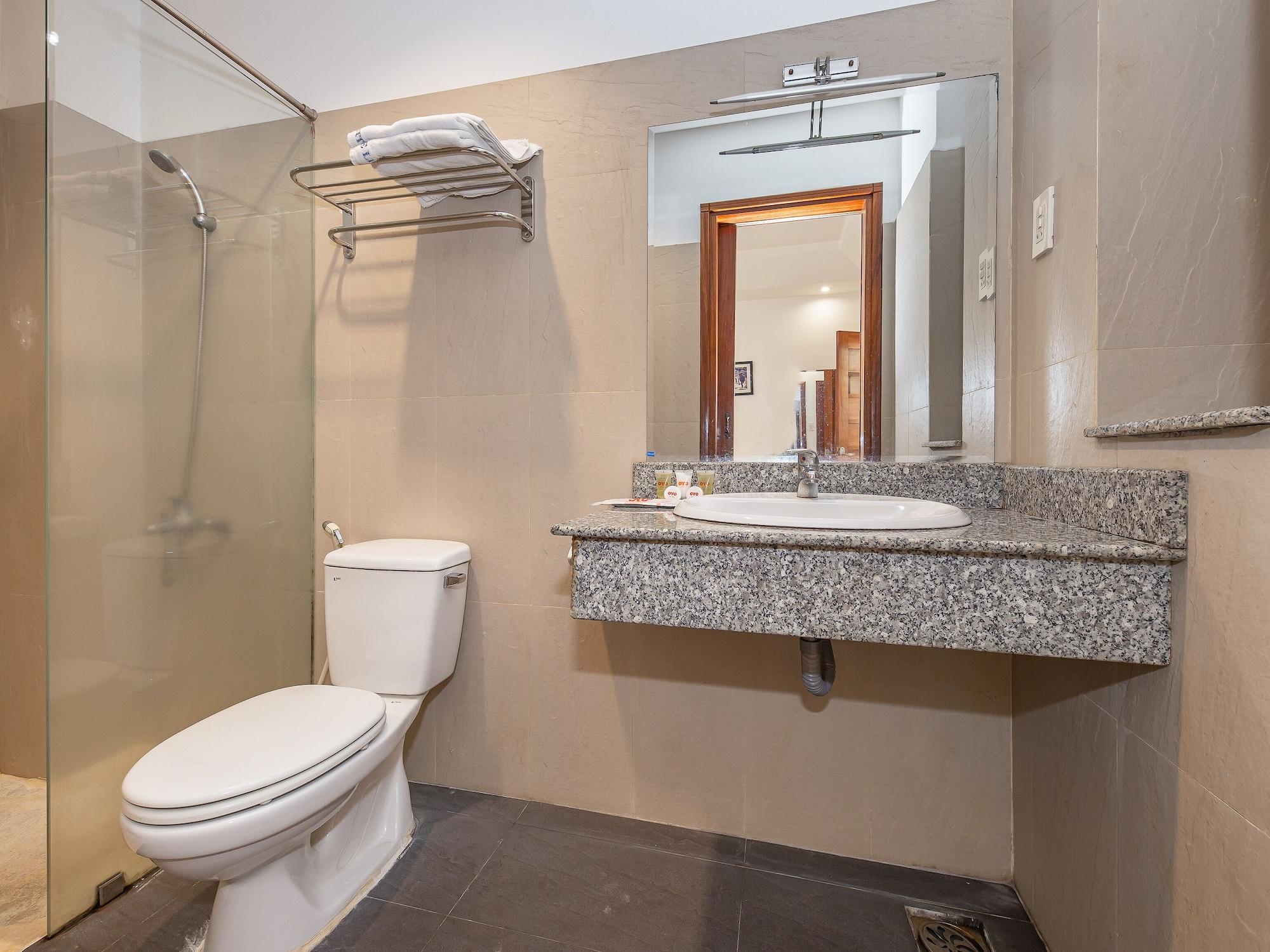 White Lion Hotel Нячанг Экстерьер фото