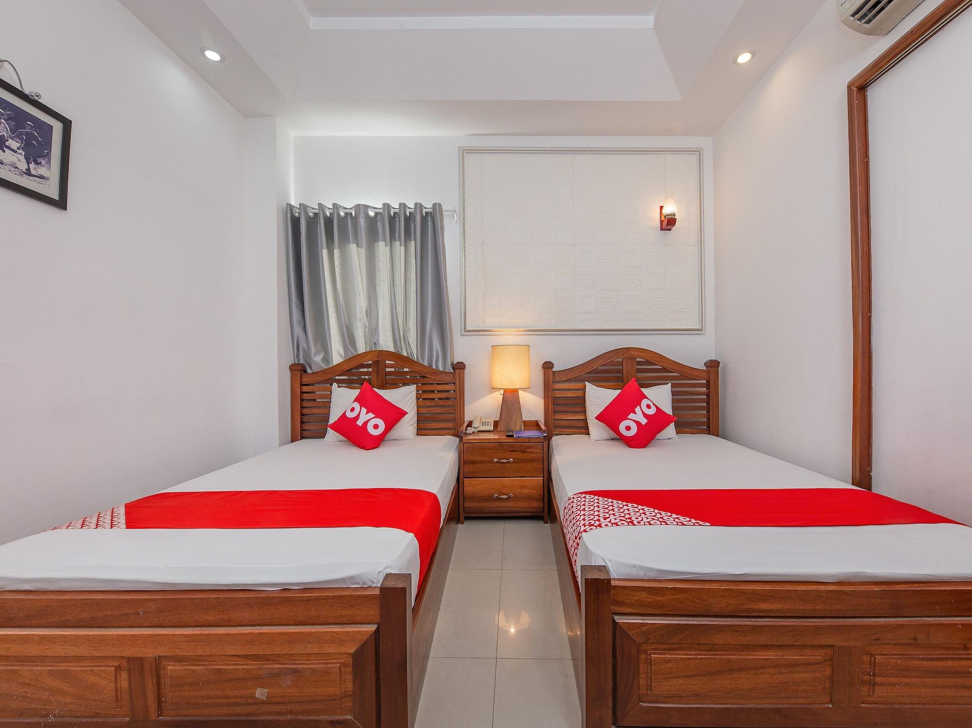 White Lion Hotel Нячанг Экстерьер фото