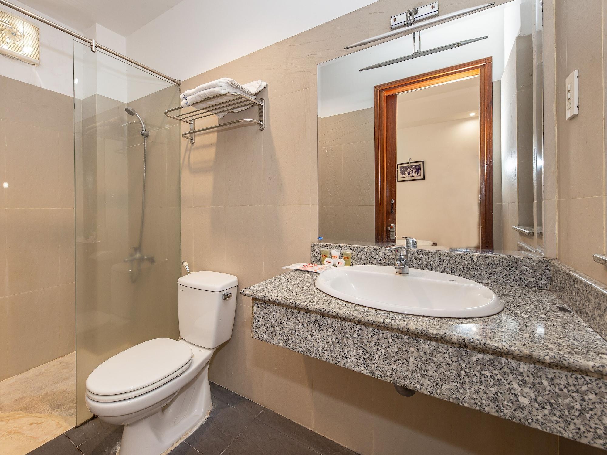 White Lion Hotel Нячанг Экстерьер фото