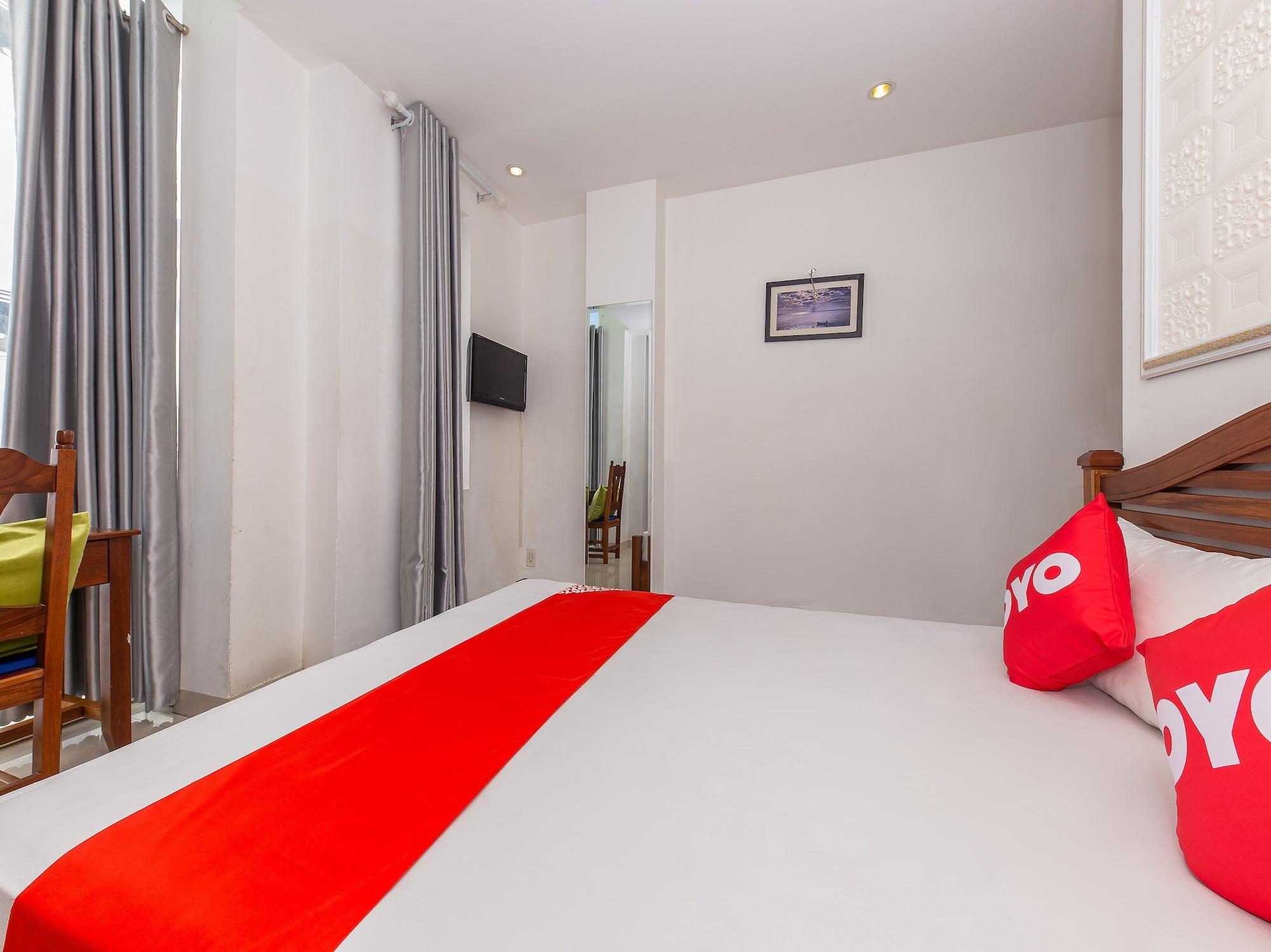 White Lion Hotel Нячанг Экстерьер фото