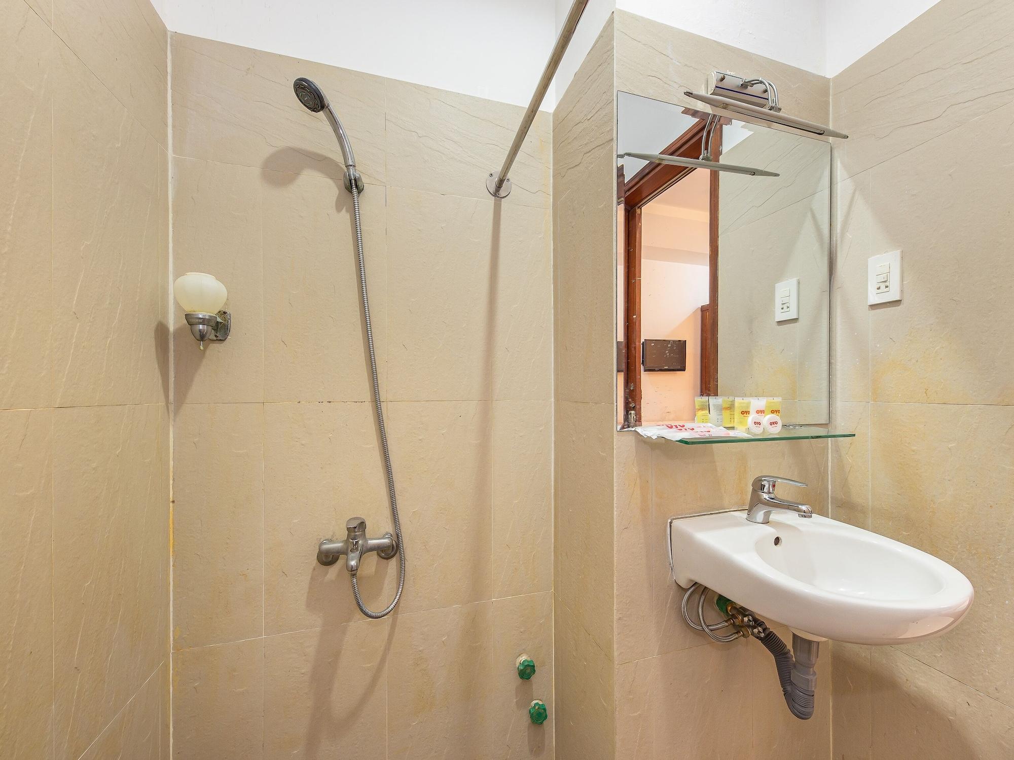 White Lion Hotel Нячанг Экстерьер фото