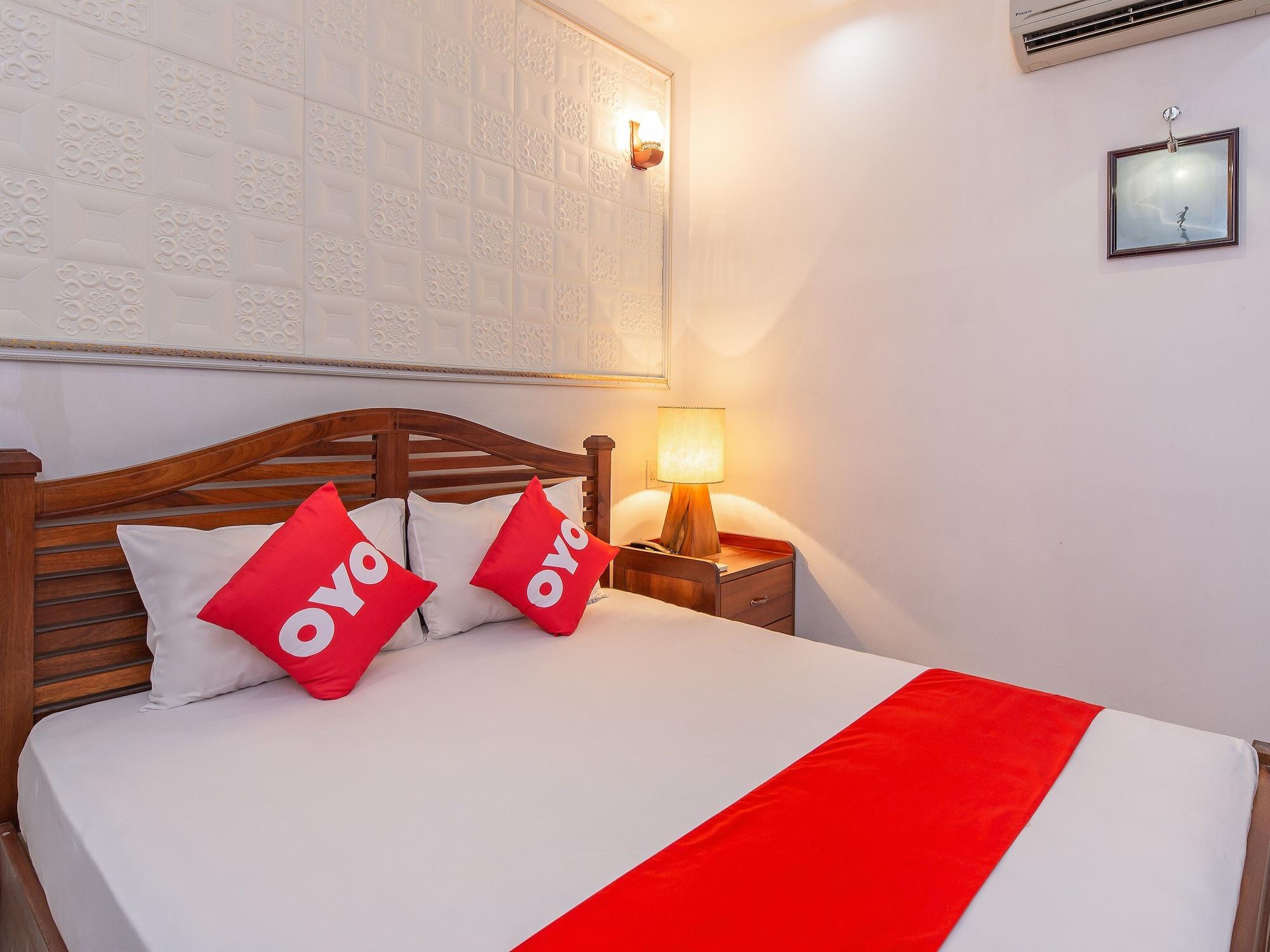 White Lion Hotel Нячанг Экстерьер фото