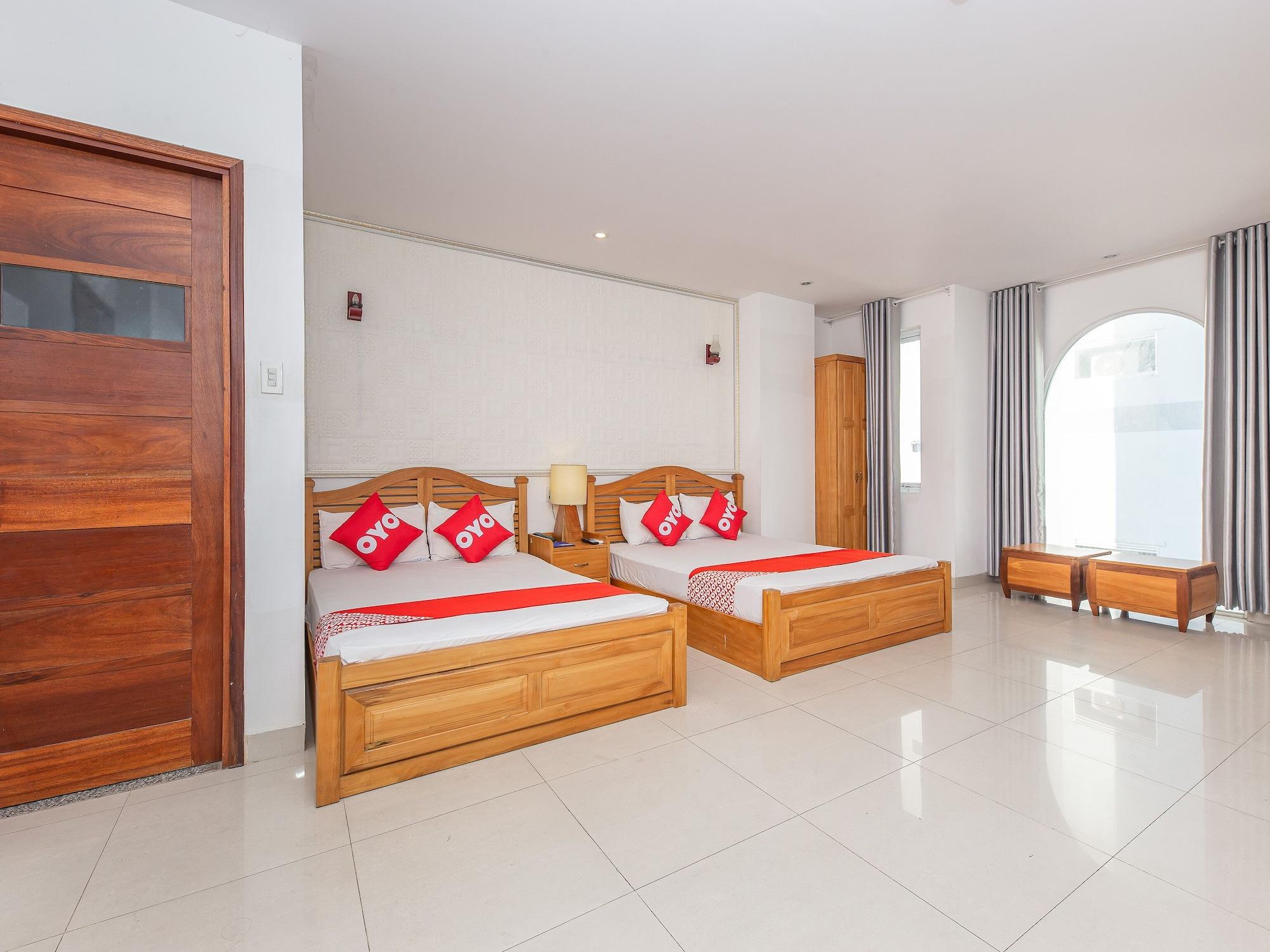 White Lion Hotel Нячанг Экстерьер фото