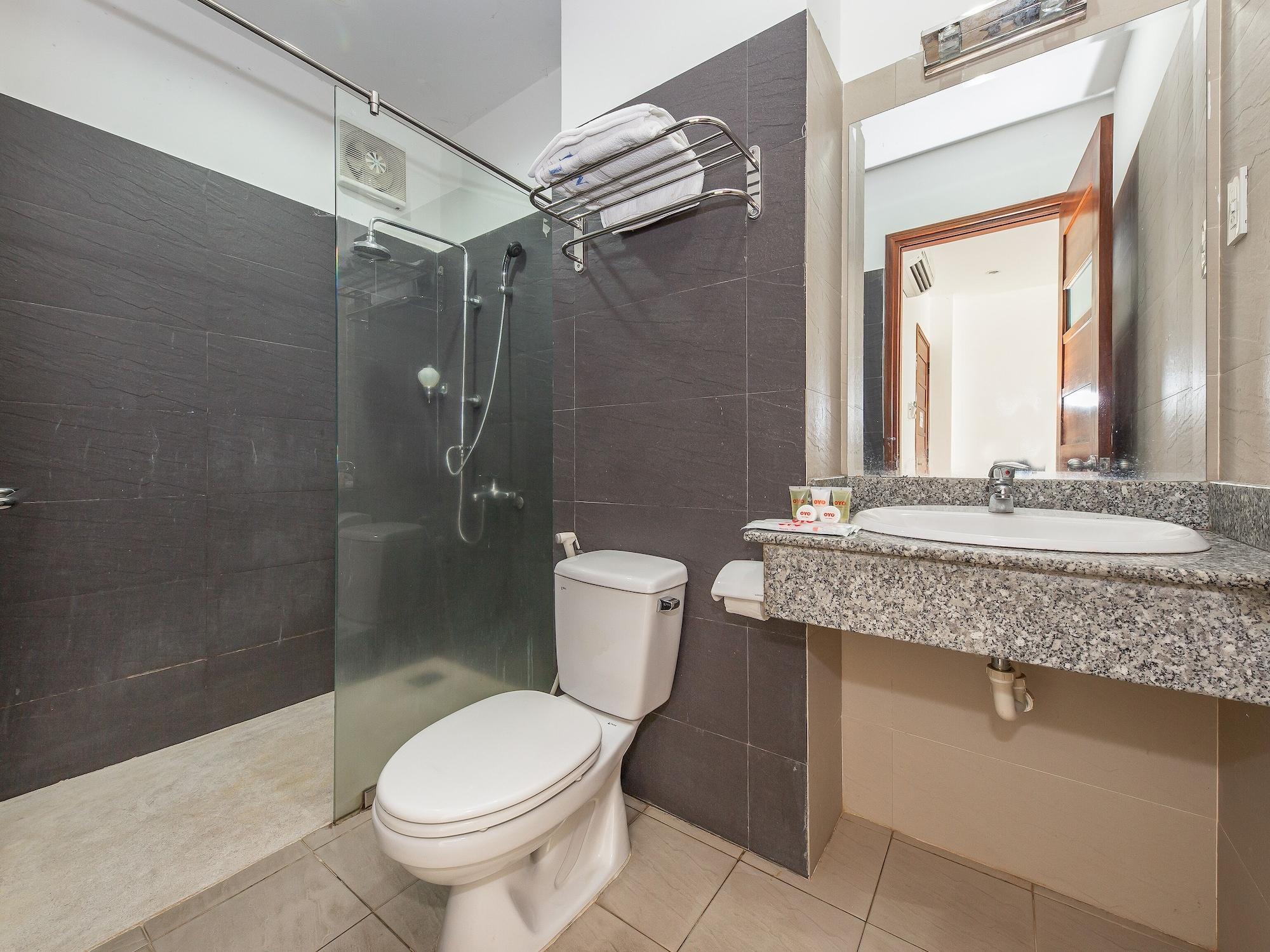 White Lion Hotel Нячанг Экстерьер фото