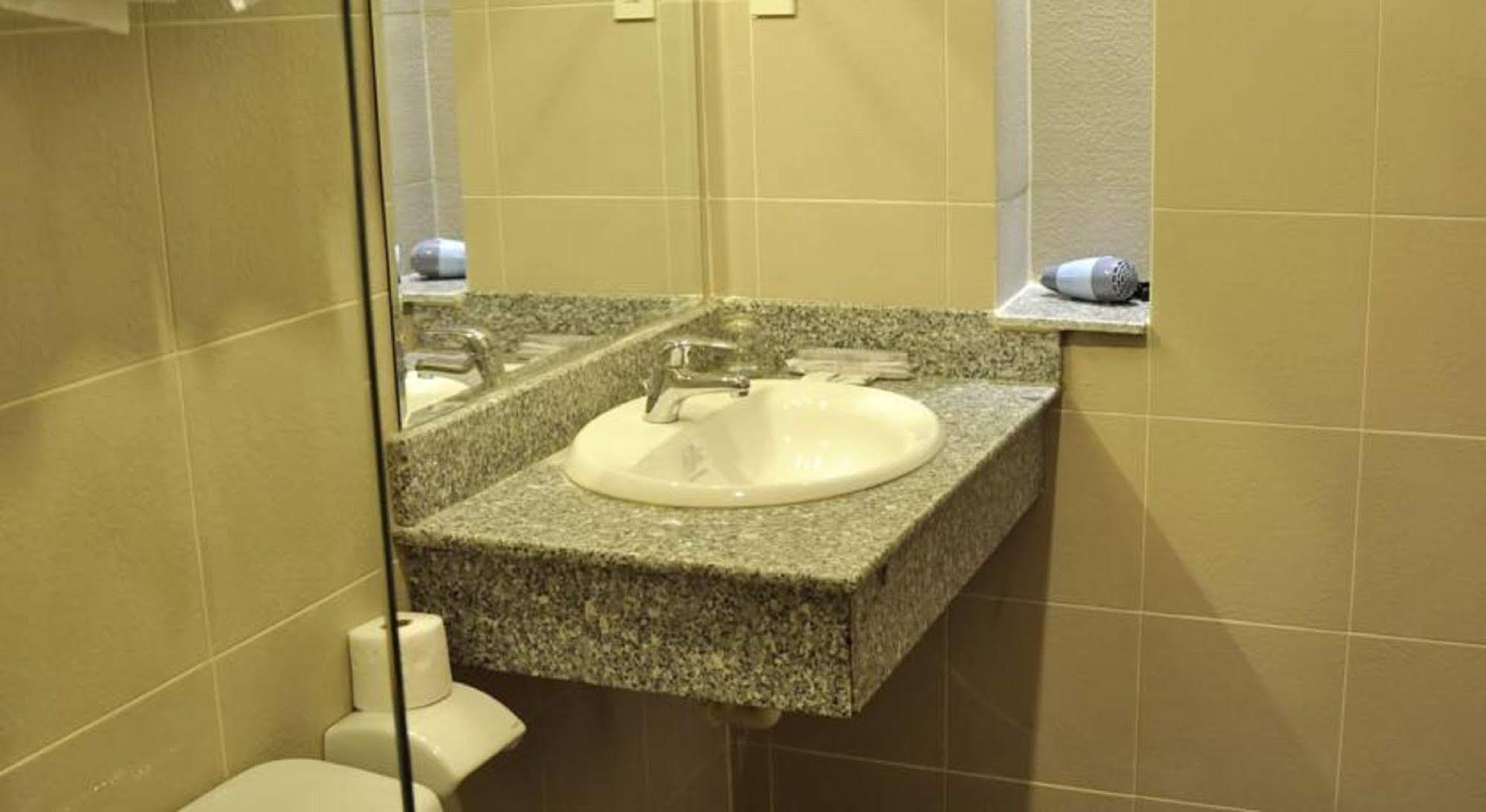 White Lion Hotel Нячанг Экстерьер фото