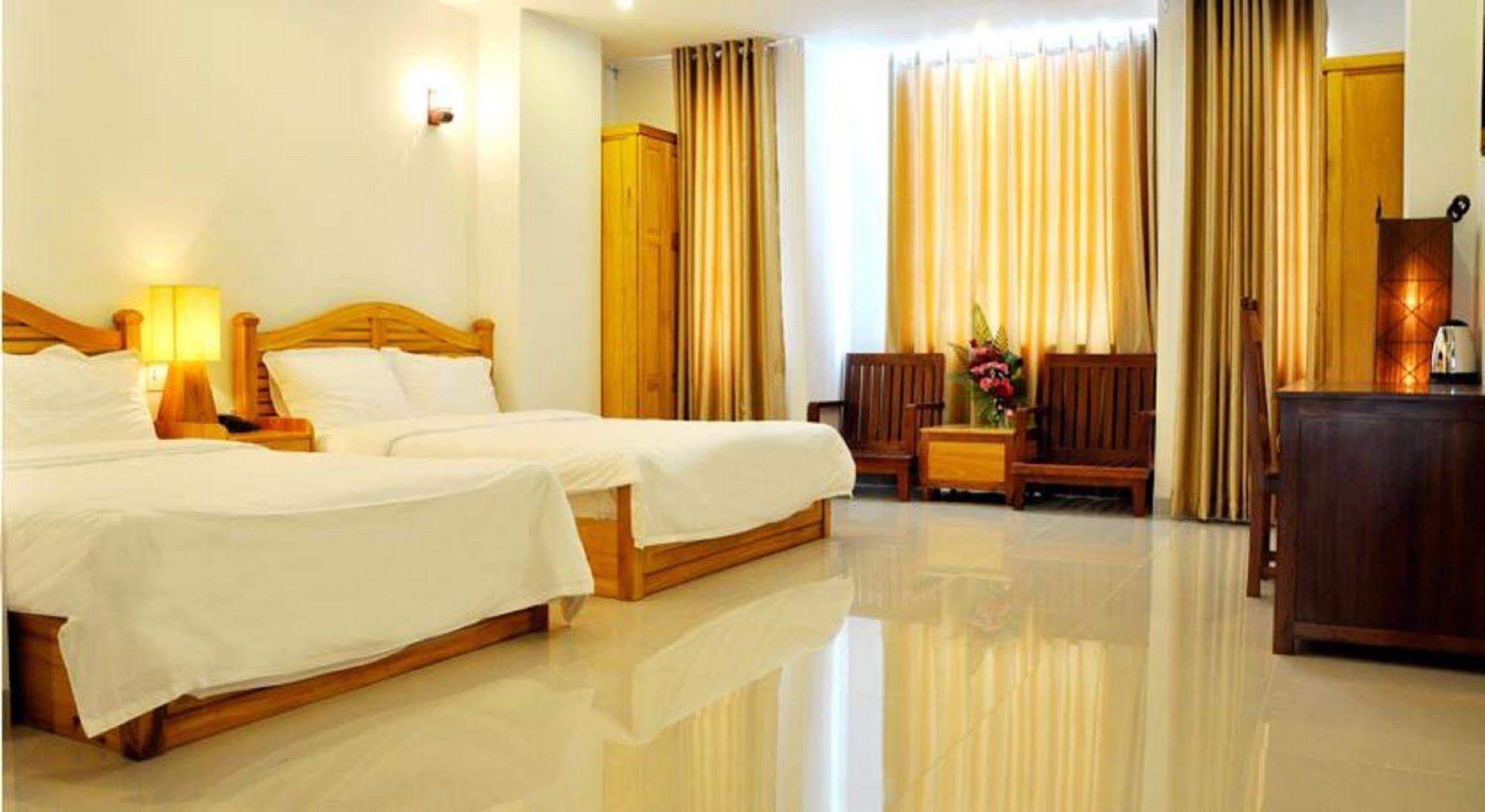 White Lion Hotel Нячанг Экстерьер фото